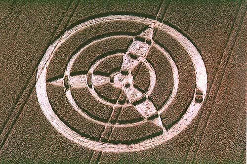 http://www.joecool.it/Joecool/crop_circles/images/crop143.jpg